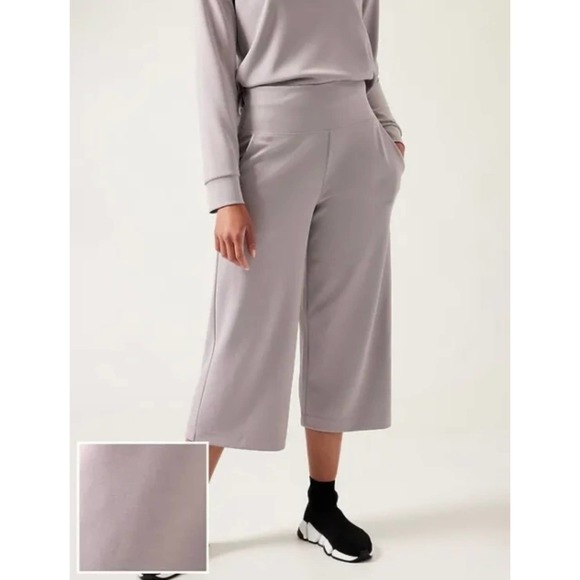 ATHLETA Pants Womens Small Light Gray Seasoft Wide Crop Tinsel Athletic Workout - Picture 2 of 16